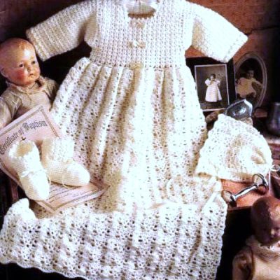 CHRISTENING 1 VINTAGE KNITTING/CROCHET PATTERN